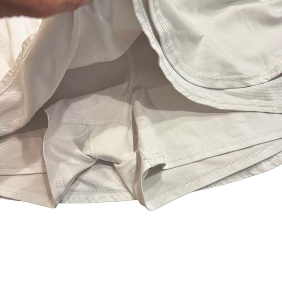 Tek Gear Women’s white tennis skort, tiered, Xl - Picture 3 of 5